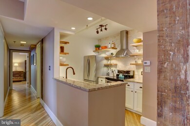 247 N Shippen St unit 211, Lancaster, PA 17602 - photo 5