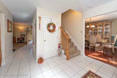 Foyer to DR