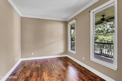 363 Country Run Cir, Powell, TN 37849 - photo 5