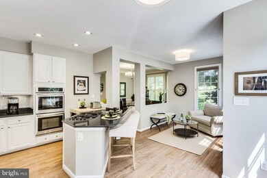 2256 Journet Dr, Dunn Loring, VA 22027 - photo 5