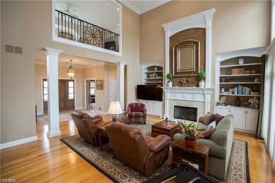 560 Club Dr, Aurora, OH 44202 - photo 4