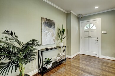 816 W 32nd St, Houston, TX 77018 - photo 4