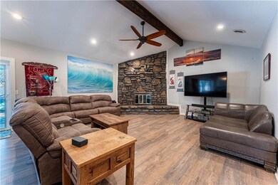 2811 W Parkwood Dr, Rogers, AR 72756 - photo 4