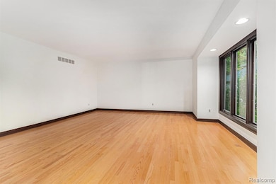 790 Hidden Pine Rd, Bloomfield Hills, MI 48304 - photo 7