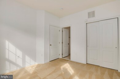 23083 Weybridge Square, Ashburn, VA 20148 - photo 7