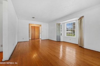 1635 Londonderry Rd, Jacksonville, FL 32210 - photo 6