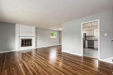 b 1080 Brentford Dr0001