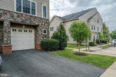 11247 Wortham Crest Cir, Manassas, VA 20109 - photo 3