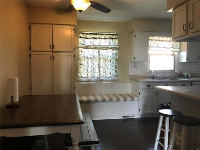 22700 S Centennial Rd, Jerseyville, IL 62052 - photo 6