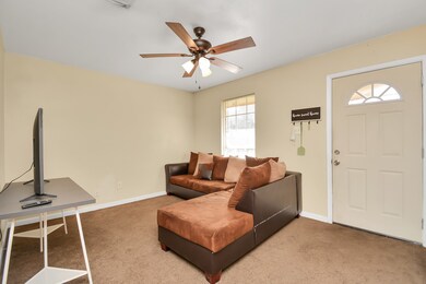 1034 Pilot Point Dr, Houston, TX 77038 - photo 4