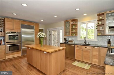 14825 Spring Meadows Dr, Germantown, MD 20874 - photo 4