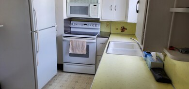 504 E Benton St, Wapakoneta, OH 45895 - photo 7