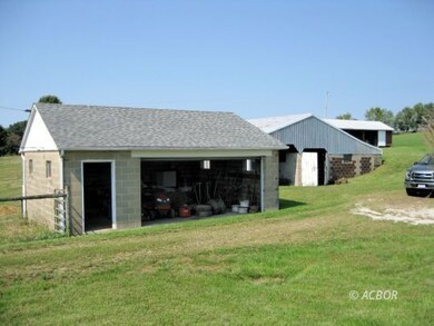 Garage, Outbuildings
