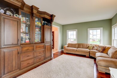 17 Hedgerow Ln, Manalapan, NJ 07726 - photo 6