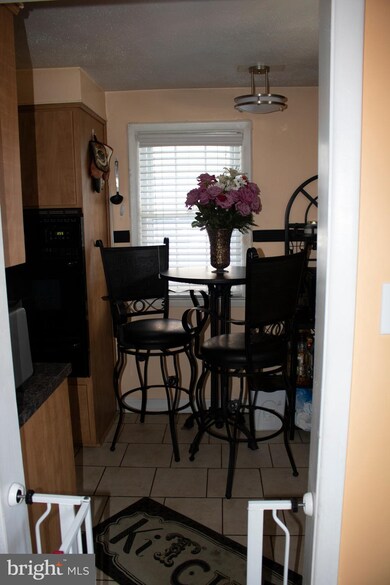 44 N Wycombe Ave, Lansdowne, PA 19050 - photo 5