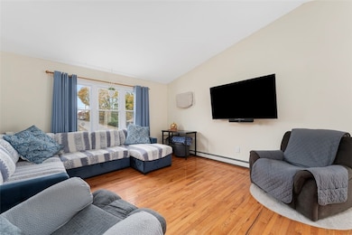 8 Dorr St, Cumberland, RI 02864 - photo 3