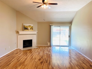 1404 Helmsley Dr, Rosenberg, TX 77471 - photo 5