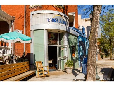 Close to restaurants and bars!