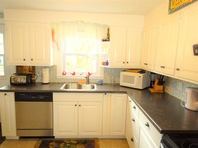 179 Pearl St, Keene, NH 03431 - photo 3