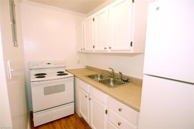 1641 W Northwest Blvd unit J, Winston Salem, NC 27104 - photo 5