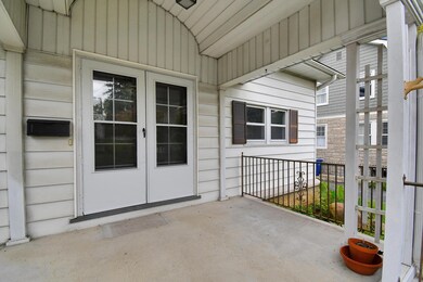 61 Winthrop Rd, Columbus, OH 43214 - photo 4