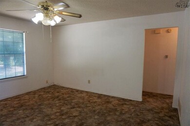 1208 Montgomery St, Wichita Falls, TX 76302 - photo 4