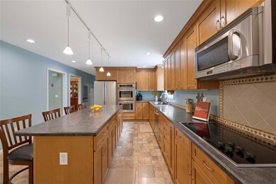 173 Hollis Rd, Amherst, NH 03031 - photo 3