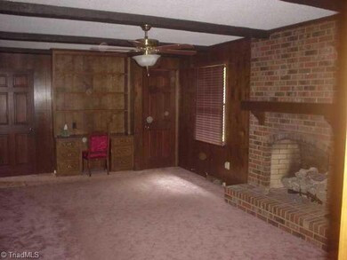 842 Holly Dr, Asheboro, NC 27205 - photo 6