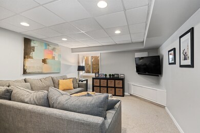 613 Custer Ave unit B, Evanston, IL 60202 - photo 3