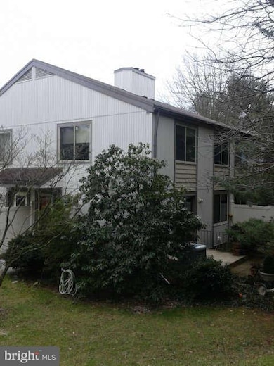 48 Dendron Ct, Parkville, MD 21234 - photo 2