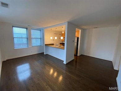 Metropolis West End Apartments unit 606, Saint Louis, MO 63112 - photo 4