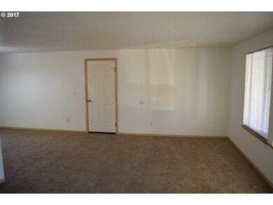 1930 Augusta St, Eugene, OR 97403 - photo 2