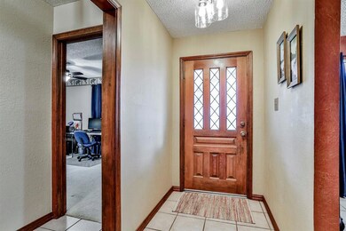 239 Norwich Dr, Hurst, TX 76054 - photo 5