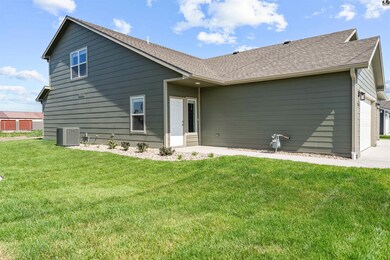 2714 Tim Rogers Ln, Salina, KS 67401 - photo 2