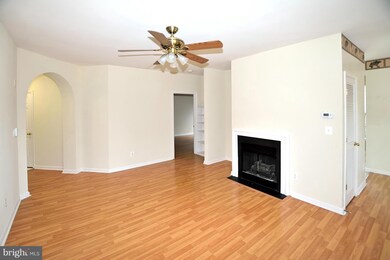 46602 Ellicott Square unit 201, Sterling, VA 20165 - photo 3