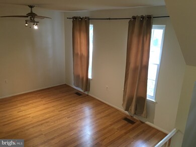 9630 Lindenbrook St, Fairfax, VA 22031 - photo 4