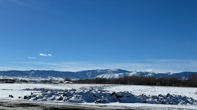 Lot 15-Mountains