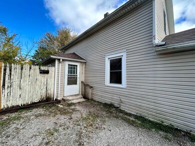 211 E Spring St, Bluffton, IN 46714 - photo 4