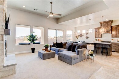 08-1912 N Mountain View Dr-8