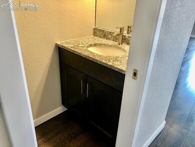 Main Level Powder Bath