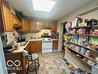 162 N Gladstone Ave, Columbus, IN 47201 - photo 5