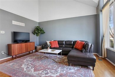 5525 Brownridge Dr, Shawnee, KS 66218 - photo 2