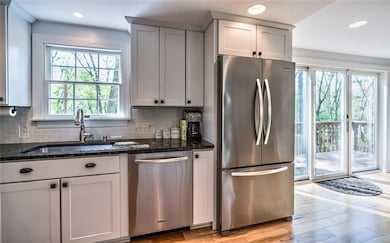 Ceramic Backsplash - Granite Counters