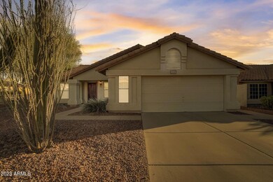 1-web-or-mls-E Desert Trumpet Rd - VT-00