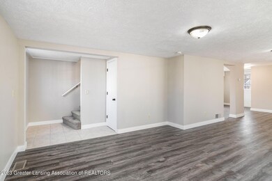 (3) 618 N. FRANCIS AVE. Living Room