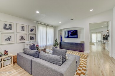 35925 N 30th Dr-4