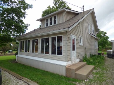 Heated and cooled sun room for year round enjoymen