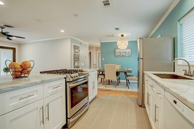 1107 W 30th St, Houston, TX 77018 - photo 6