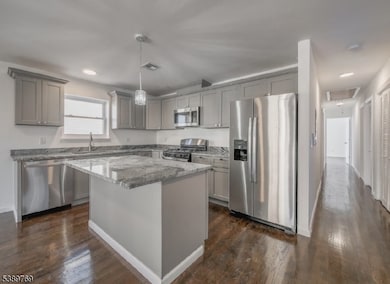 496 S 18th St, Newark, NJ 07103 - photo 2