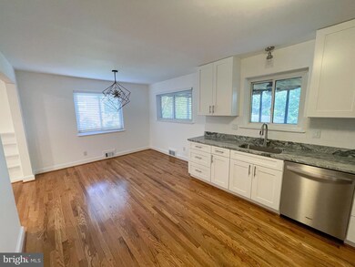 3224 N Rochester St, Arlington, VA 22213 - photo 7